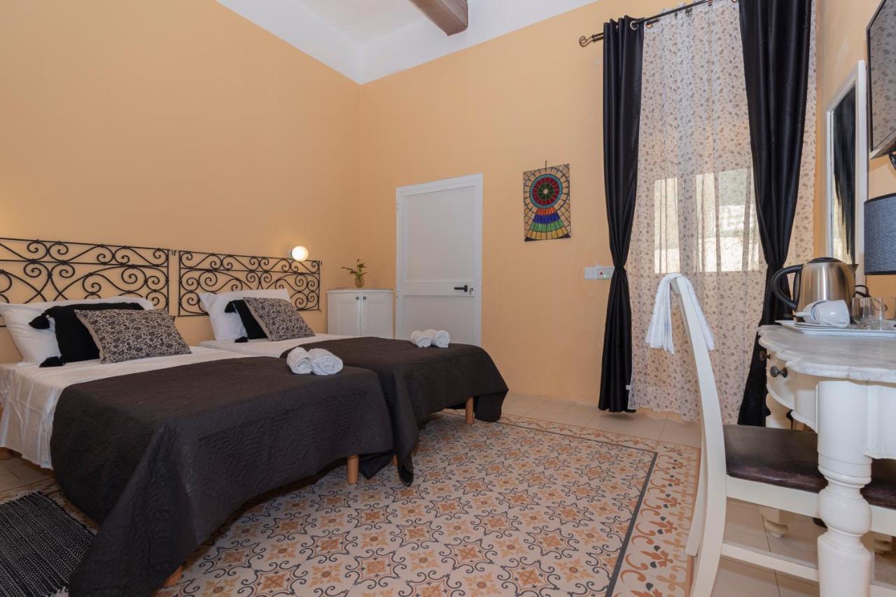 Casa Ricca Bed & Breakfast เซนต์พอลส์เบย์ ภายนอก รูปภาพ