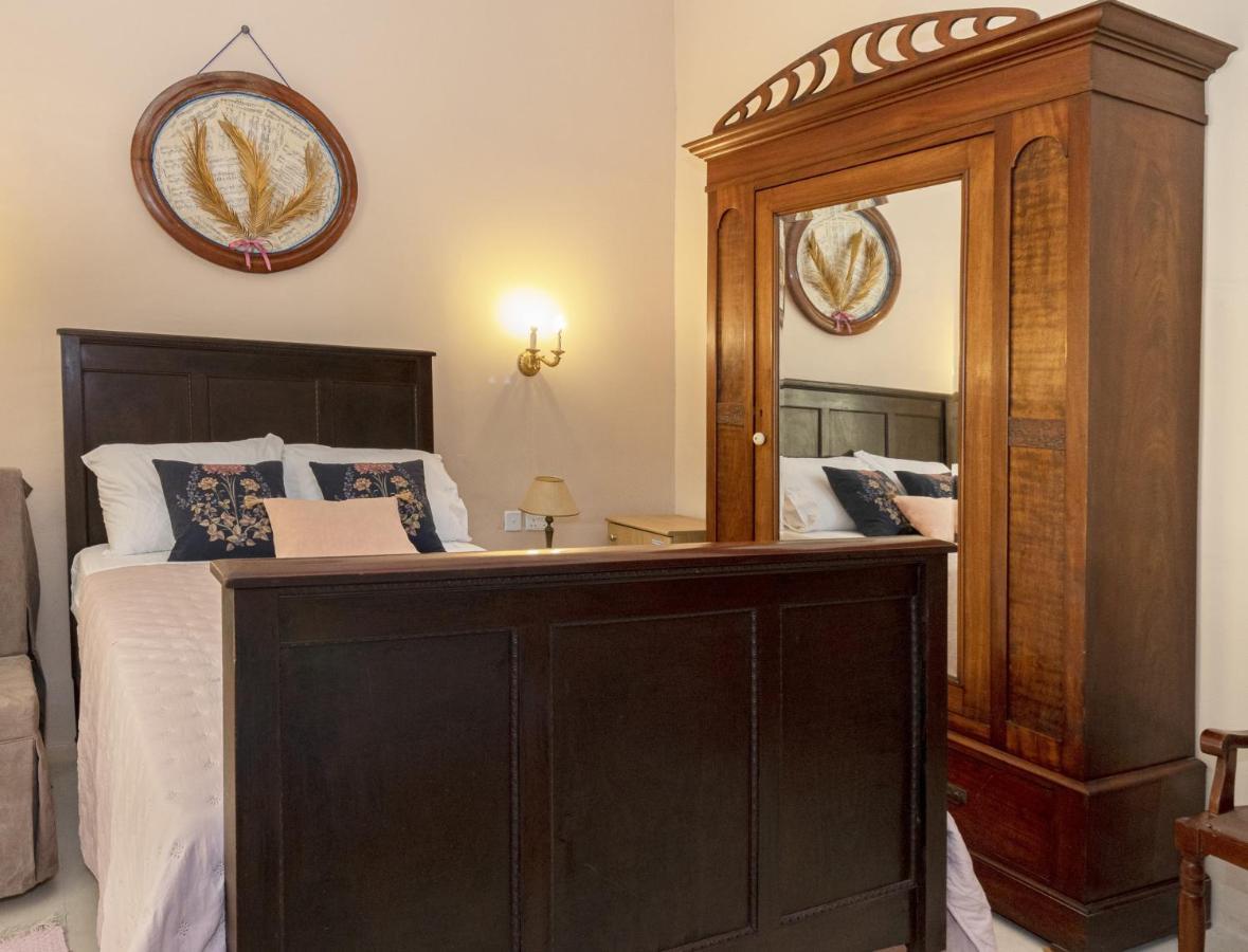 Casa Ricca Bed & Breakfast เซนต์พอลส์เบย์ ภายนอก รูปภาพ