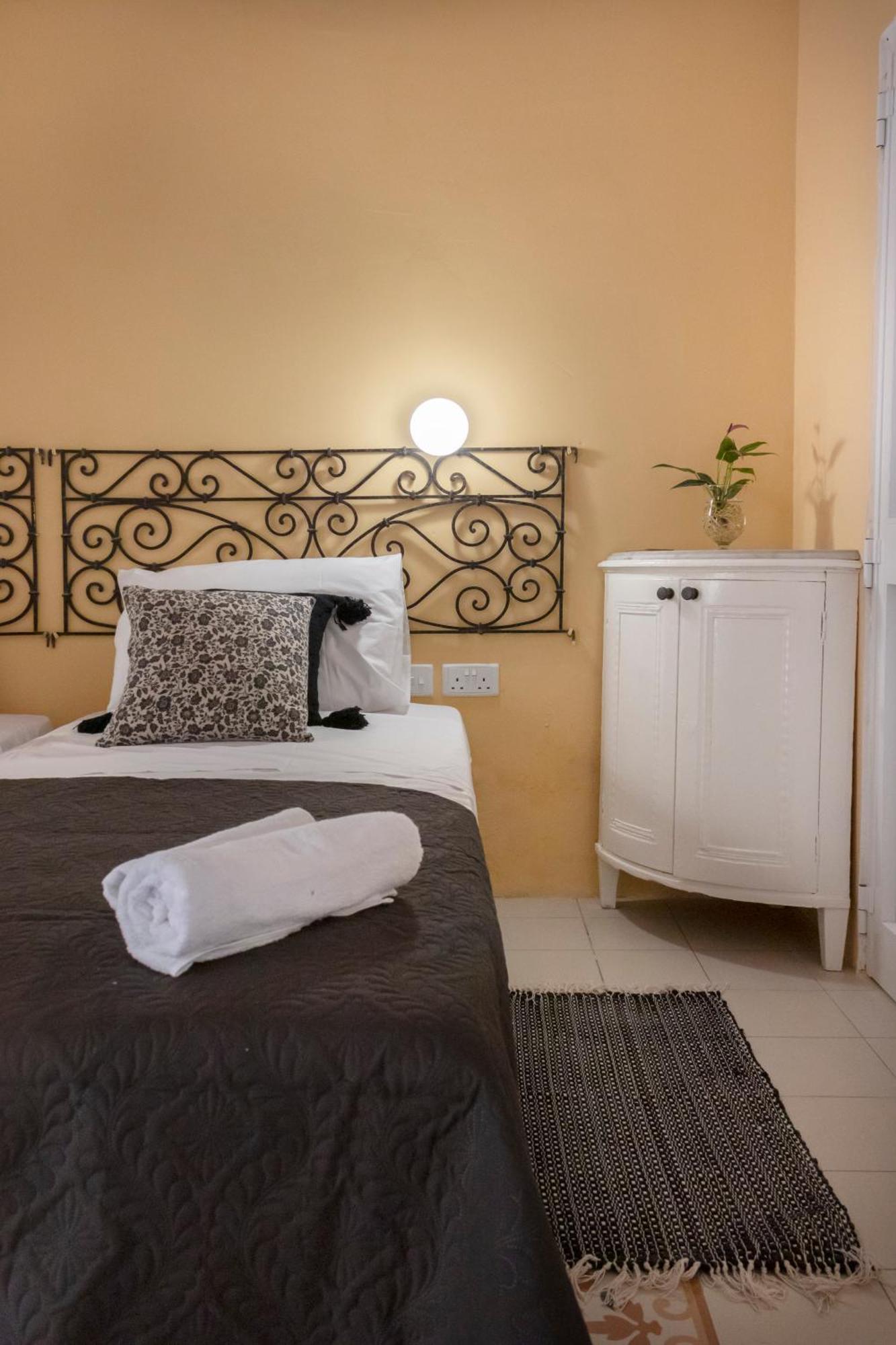 Casa Ricca Bed & Breakfast เซนต์พอลส์เบย์ ภายนอก รูปภาพ